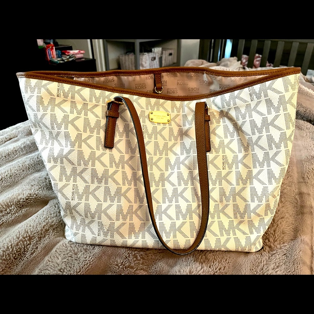 Large Michael Kors Tote Bag!!